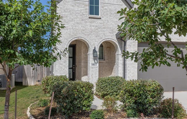 rental at 10833  Coppola in San Antonio, TX — photo 3