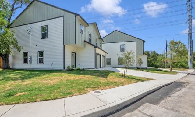 rental at 818  Empire St Unit 101 in San Antonio, TX — photo 2