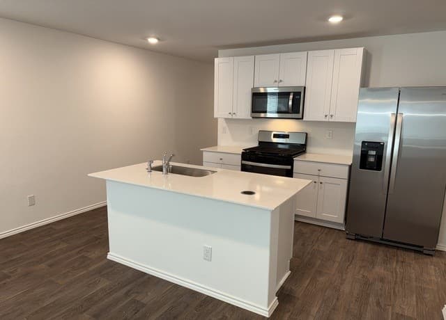 rental at 15510  Lemon Pepper in Von Ormy, TX — photo 5