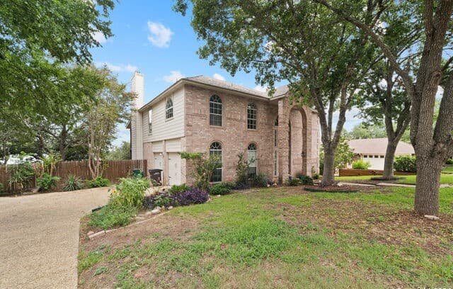rental at 711  Arch Stone in San Antonio, TX — photo 3