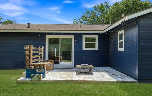 rental at 6707  Pear Tree in San Antonio, TX — photo 2