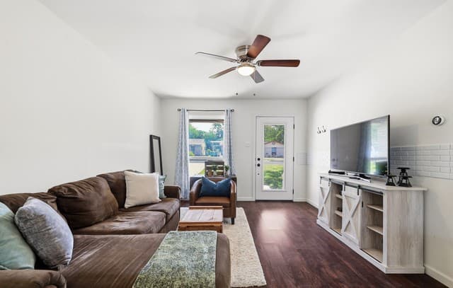 rental at 6707  Pear Tree in San Antonio, TX — photo 5