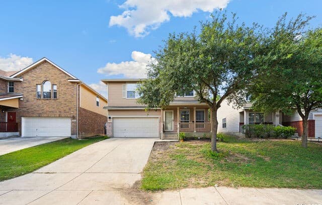 rental at 5826  Bronco Way in San Antonio, TX — photo 2