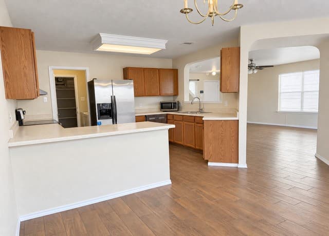rental at 6051  Kensinger Pass in Converse, TX — photo 5