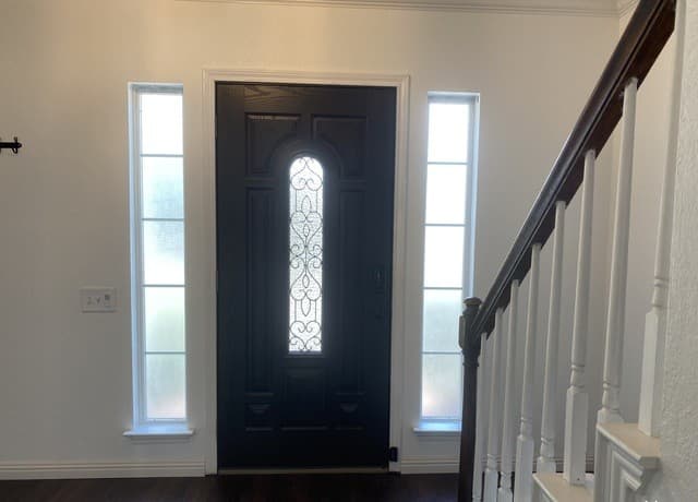 rental at 614  Stoneway Dr in San Antonio, TX — photo 3