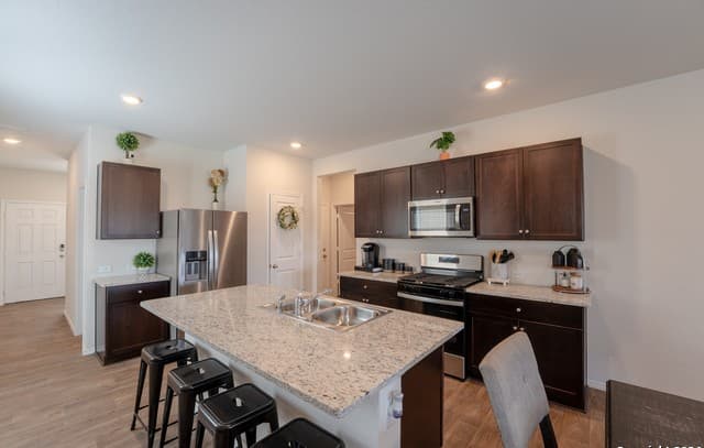 rental at 129  Legendary Trail Loop in Floresville, TX — photo 4
