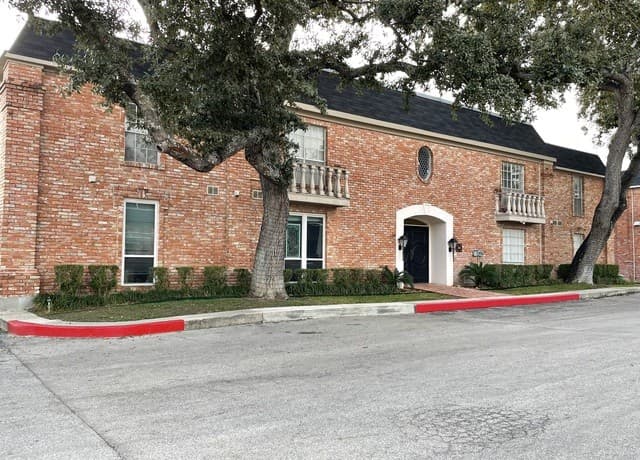 rental at 7500  Callaghan Unit APT 184 in San Antonio, TX — photo 2