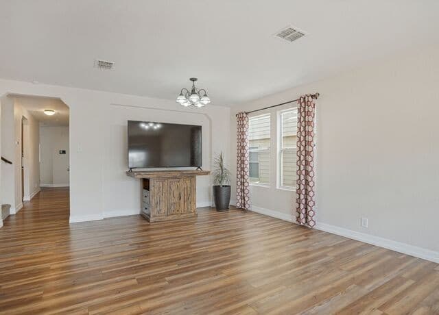 rental at 24715  Hickory Mdw in San Antonio, TX — photo 3