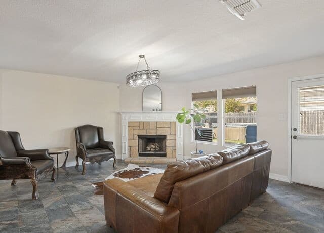 rental at 24715  Hickory Mdw in San Antonio, TX — photo 5