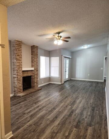 rental at 8422  Clear Meadow in Converse, TX — photo 3