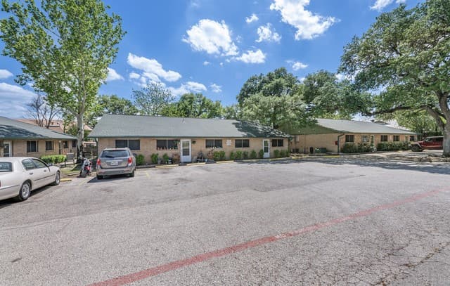 rental at 1218  S Main Street Unit 14 in Boerne, TX — photo 2