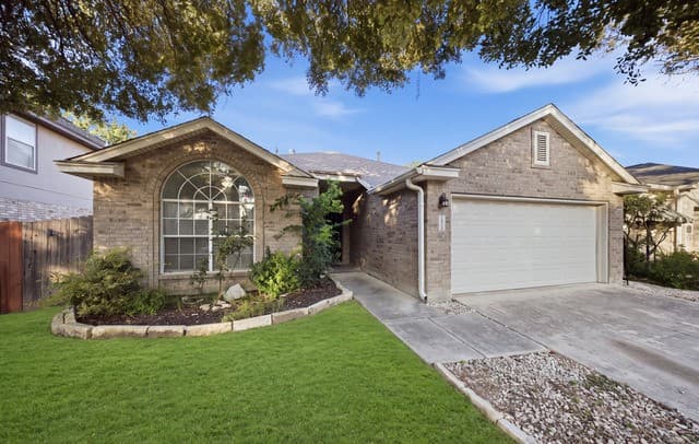 rental at 15326  Spring Dew in San Antonio, TX — photo 2