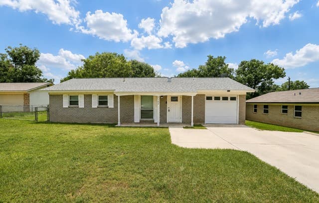 rental at 1106  Cerro Alto Dr in San Antonio, TX — photo 1