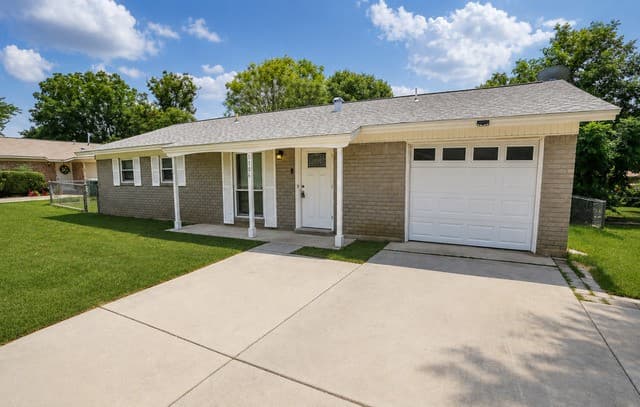 rental at 1106  Cerro Alto Dr in San Antonio, TX — photo 2