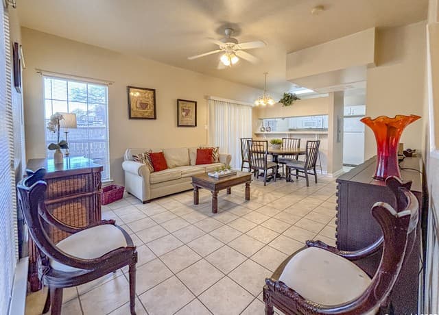 rental at 129  Chapel Hill Circle Unit 129 in San Antonio, TX — photo 3