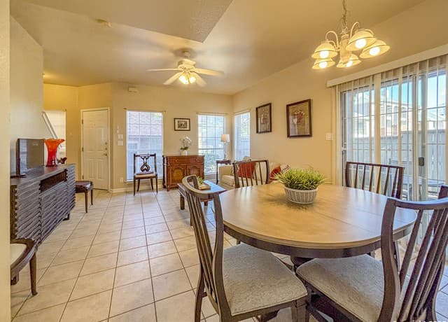 rental at 129  Chapel Hill Circle Unit 129 in San Antonio, TX — photo 5