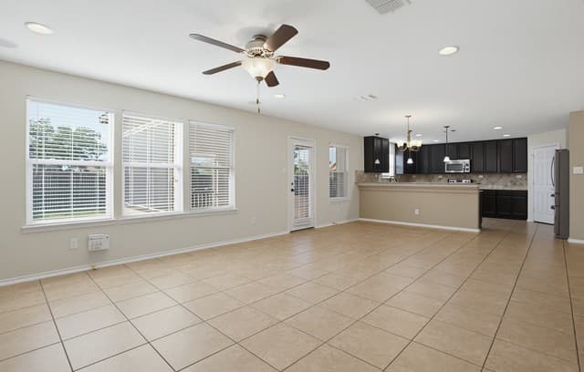 rental at 9115  Summit Lk in San Antonio, TX — photo 4