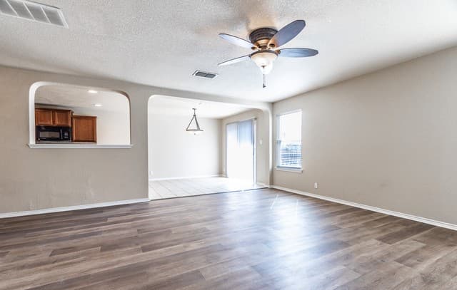 rental at 6538  Poseidon Way in Converse, TX — photo 5