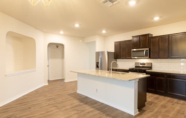 rental at 13543  Pokey Trl in San Antonio, TX — photo 3