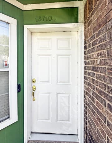 rental at 16710  Henderson Pass in San Antonio, TX — photo 2