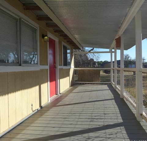 rental at 50140  A-e Interstate 10 Unit D in Comfort, TX — photo 4