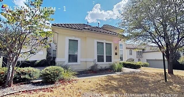 rental at 7439  Hovingham in San Antonio, TX — photo 2