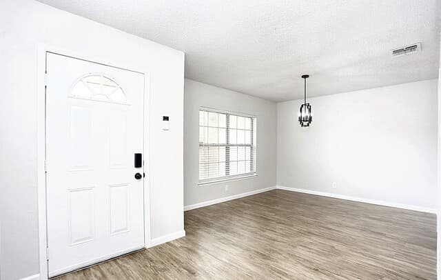 rental at 1074  Ferdinand Dr in San Antonio, TX — photo 3