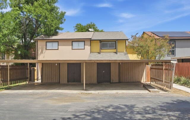 rental at 12010  Ashrock Ct in San Antonio, TX — photo 2