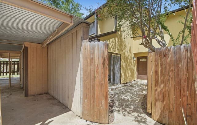 rental at 12010  Ashrock Ct in San Antonio, TX — photo 3