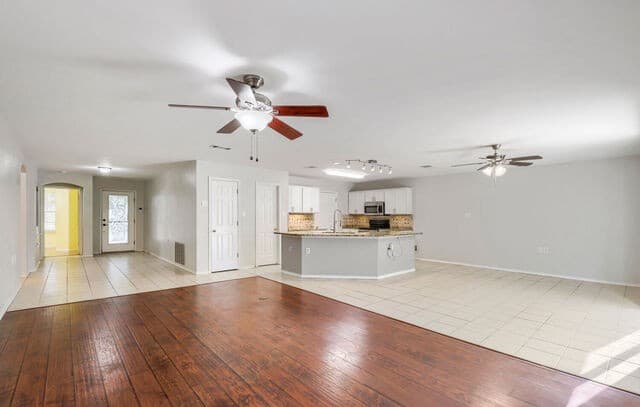 rental at 5727  Spring Hts in San Antonio, TX — photo 4