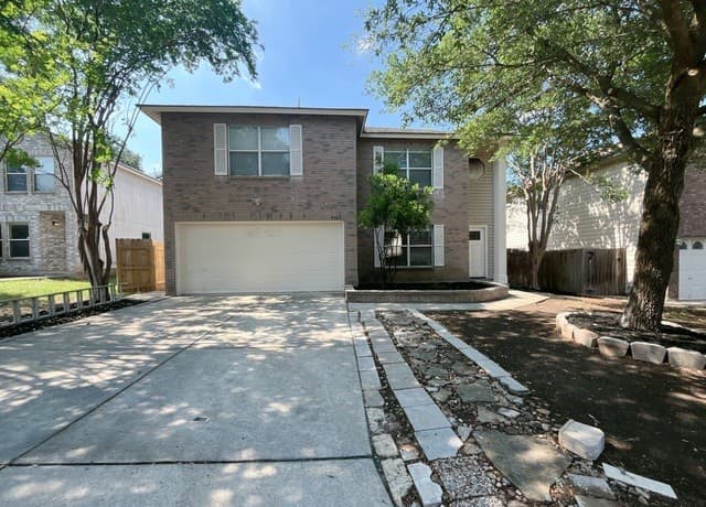 rental at 9507  Summerbrook in San Antonio, TX — photo 2