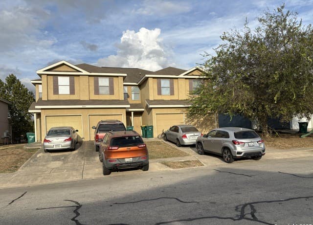 rental at 10614  Mathom Lndg Unit 3 in Universal City, TX — photo 1
