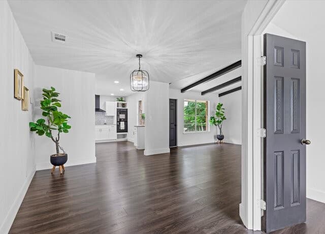 rental at 5026  Lakewood Dr in San Antonio, TX — photo 4