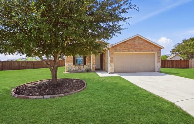 rental at 11023  Rosin Jaw Trl in San Antonio, TX — photo 3