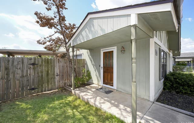 rental at 5474  Port Townsend in San Antonio, TX — photo 2