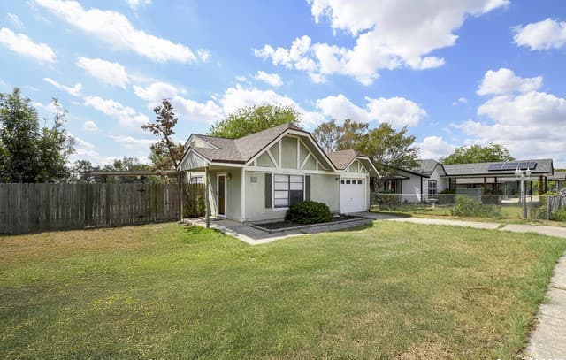 rental at 5474  Port Townsend in San Antonio, TX — photo 3