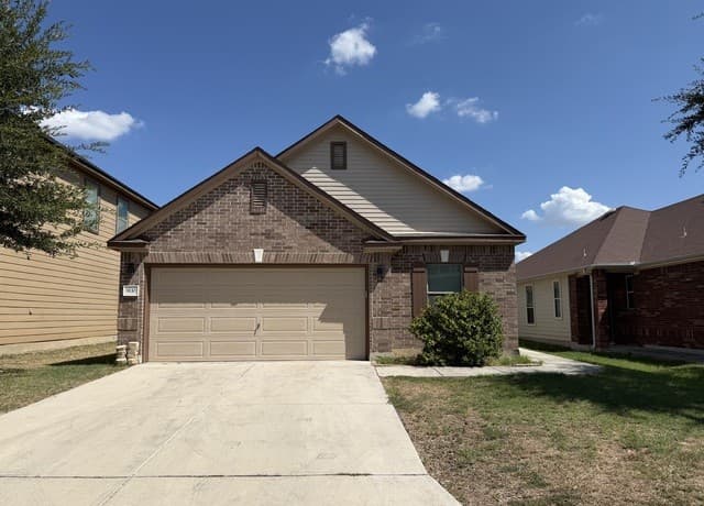 rental at 9110  Canter Horse in San Antonio, TX — photo 2
