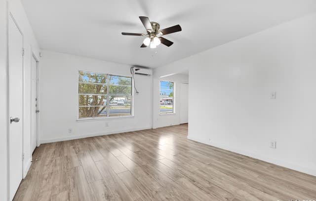 rental at 519  Venice in San Antonio, TX — photo 5