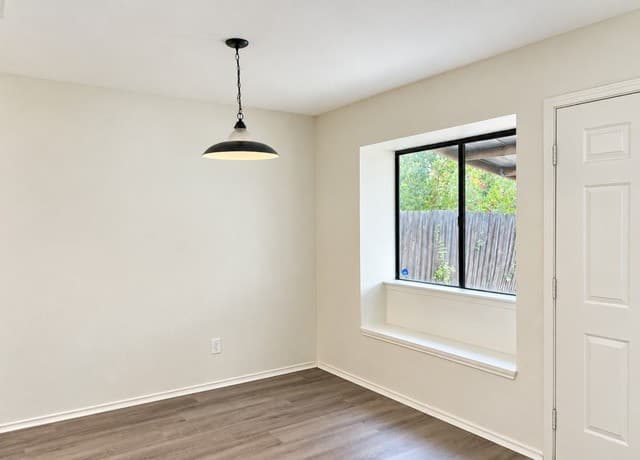 rental at 5530  Sunup Dr in San Antonio, TX — photo 5