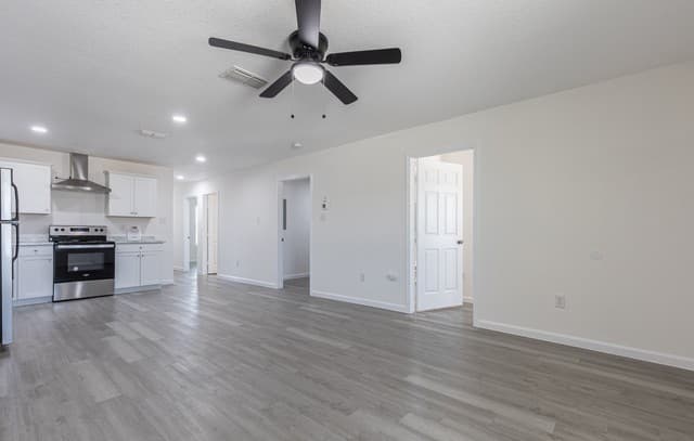 rental at 1012  County Road 4516 in Castroville, TX — photo 5