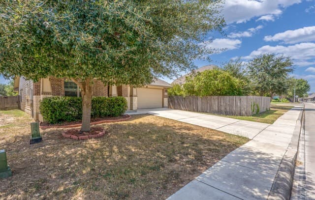 rental at 11146  War Emblem in San Antonio, TX — photo 4