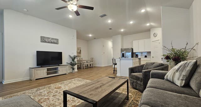 rental at 13531  Beebrush Saddle in San Antonio, TX — photo 4
