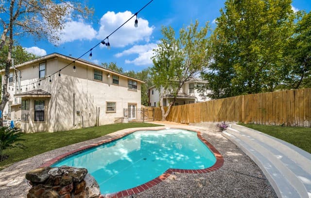 rental at 5230  Ebony Dr in San Antonio, TX — photo 2