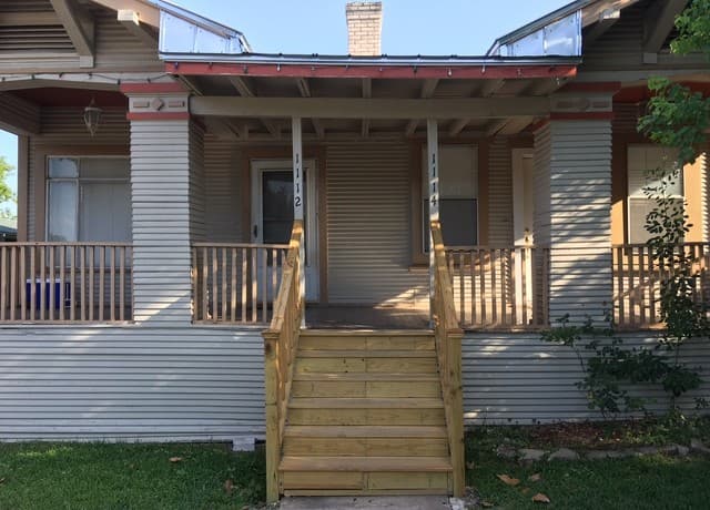 rental at 1114 W Russell in San Antonio, TX — photo 1