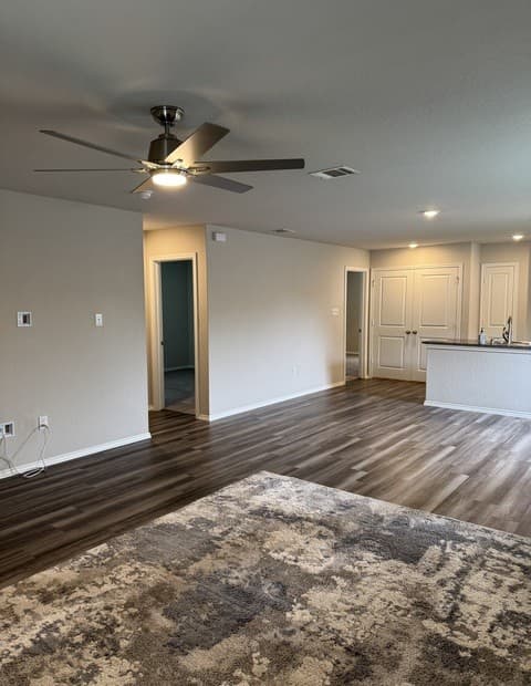 rental at 306  Pradera Cv in San Antonio, TX — photo 2