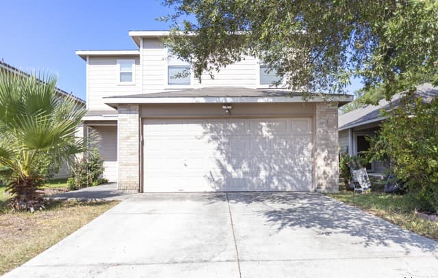 rental at 335  Cedron Chase in San Antonio, TX — photo 1