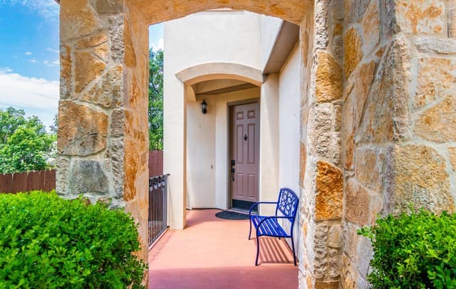rental at 21503  Dion Vlg in San Antonio, TX — photo 3