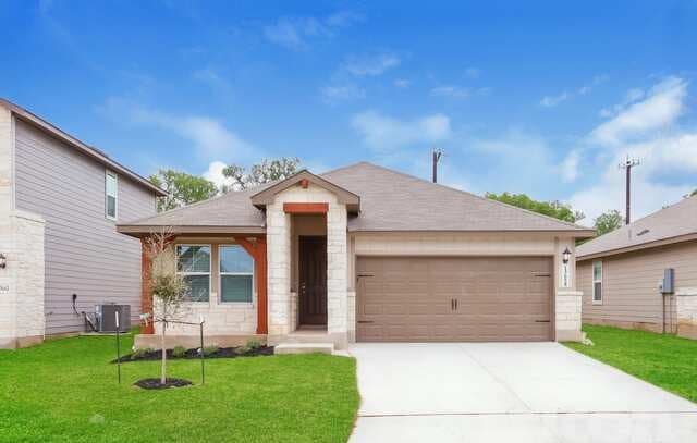 rental at 13658 Paxton Bl in St Hedwig TX