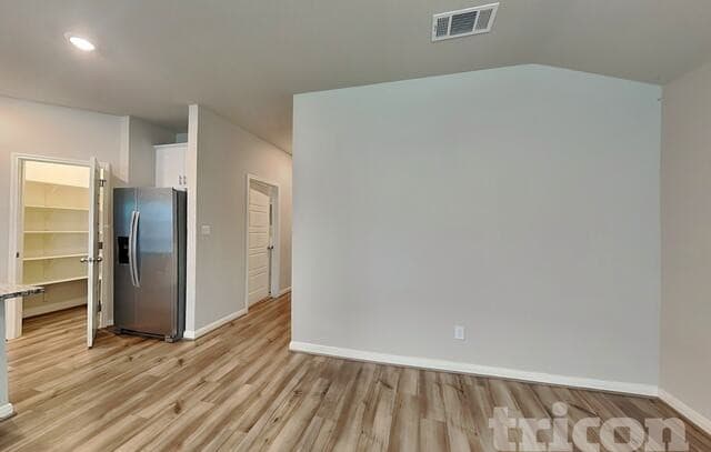 rental at 13658  Paxton Bl in St Hedwig, TX — photo 2