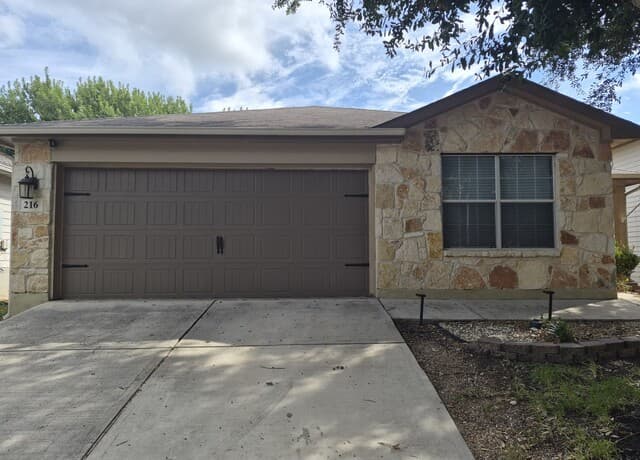 rental at 216  Hereford St in Cibolo, TX — photo 1